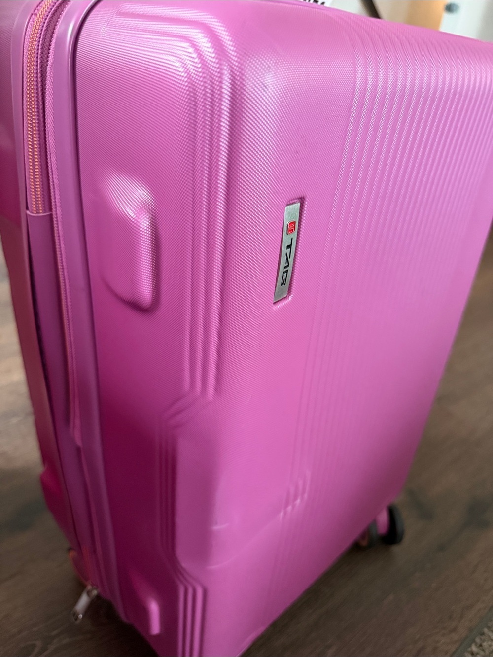 Tag Gateway 🏖️🛬2.0 1 Piece Hard side Spinner Luggage  on travel bag 22 carry on - Picture 14 of 14